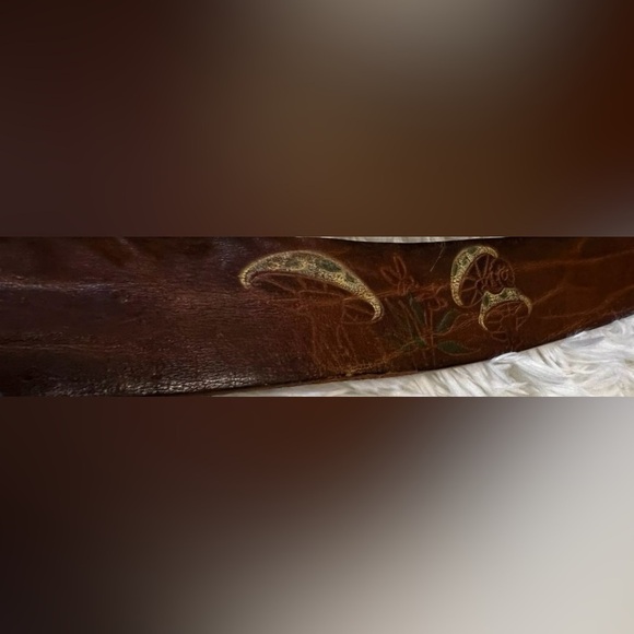 Vintage Latigo Cowhide Handtooled Painted Mushroom Belt, Size 34, Preowned - Picture 14 of 14